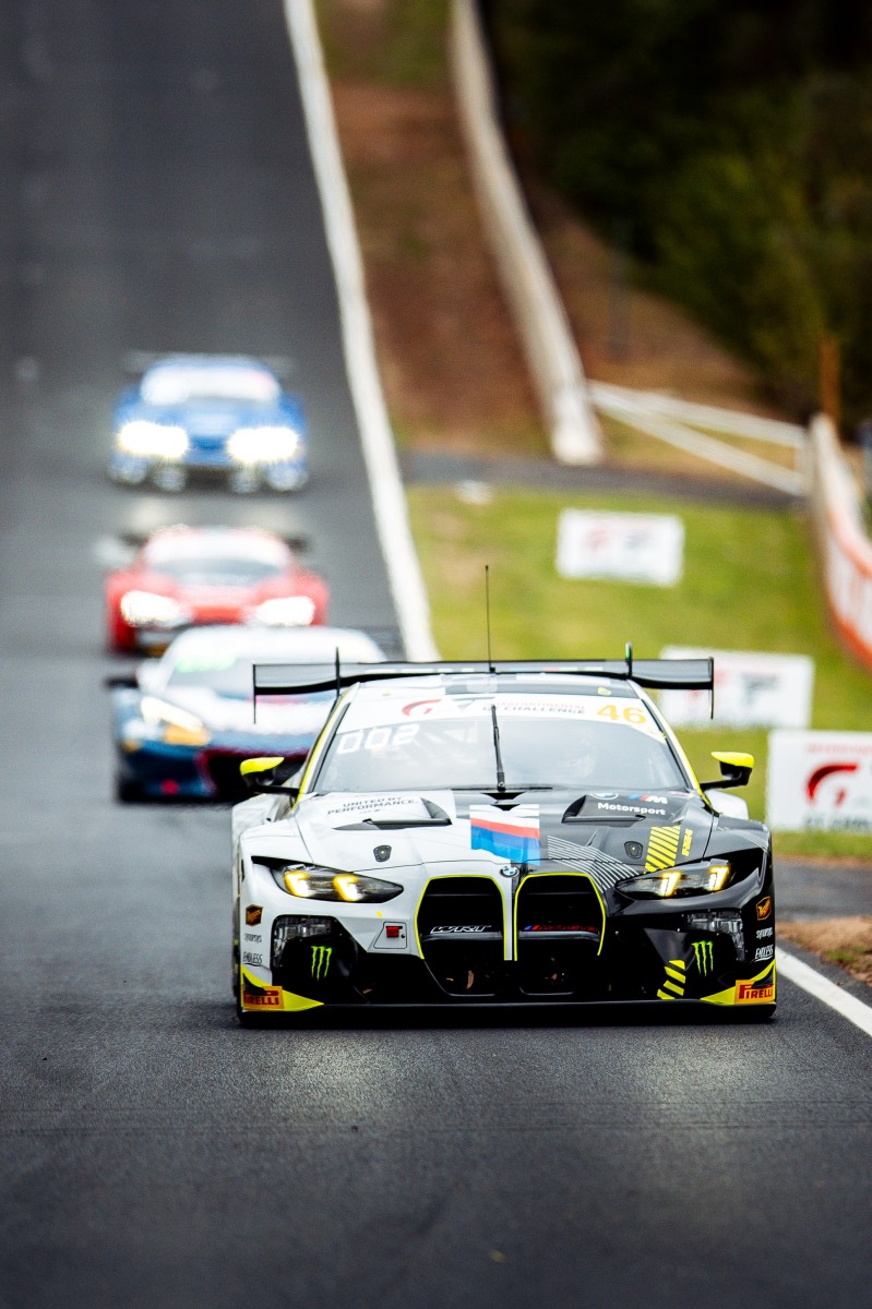 BMW M4 GT3 EVO команды Валентино Росси на гонке Bathurst 12 Hours 2026