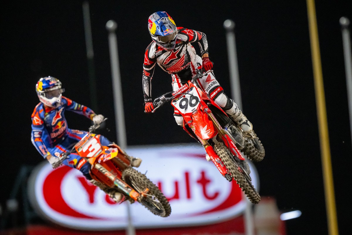 Элай Томак и Хантер Лоуренс