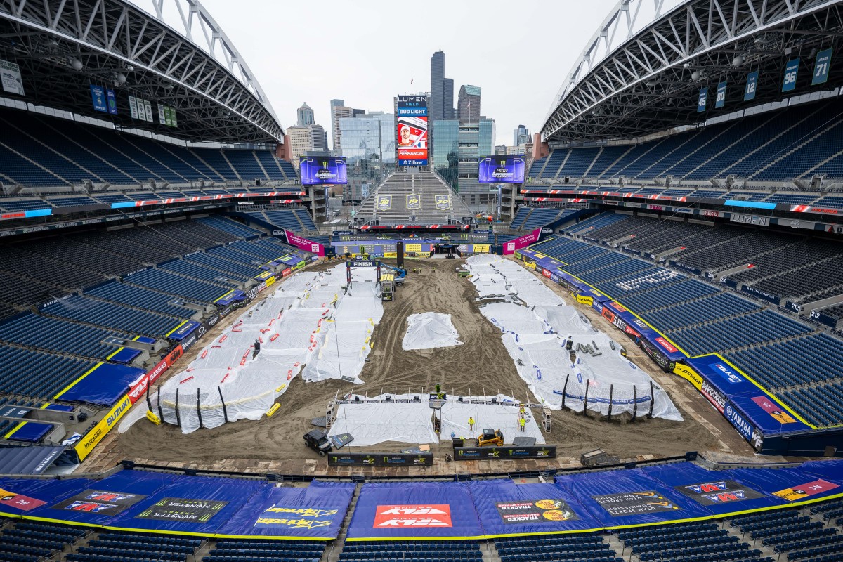 Lumen Field перед стартом AMA Supercross