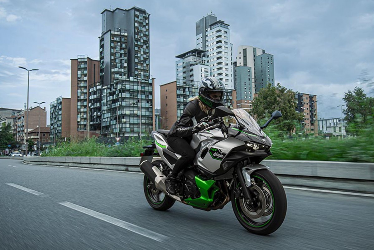 Гибридный мотоцикл Kawasaki 7 Hybrid