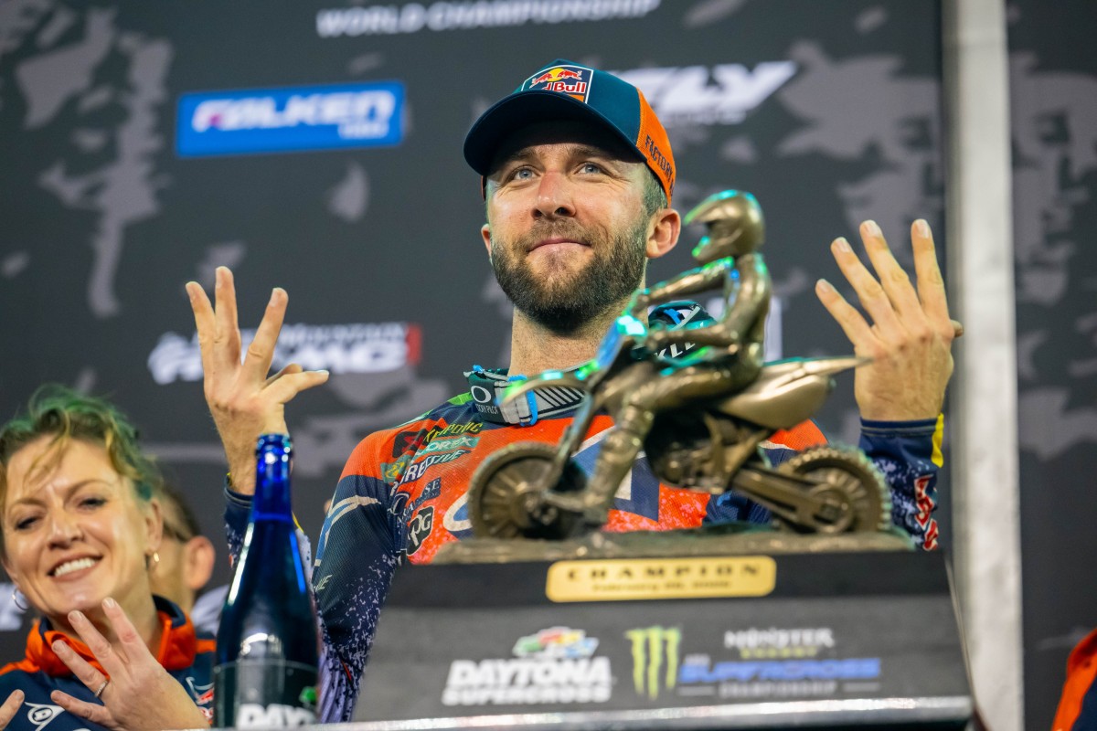 KTM будет жить! Элай Томак выиграл свою 8-ю Дайтону