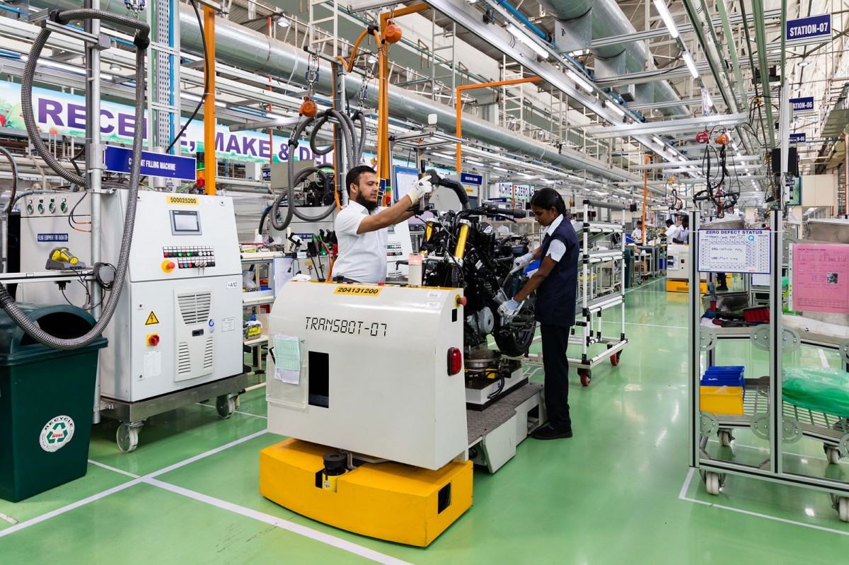 Робот Transbot-07 на сборочном предприятии BMW/TVS