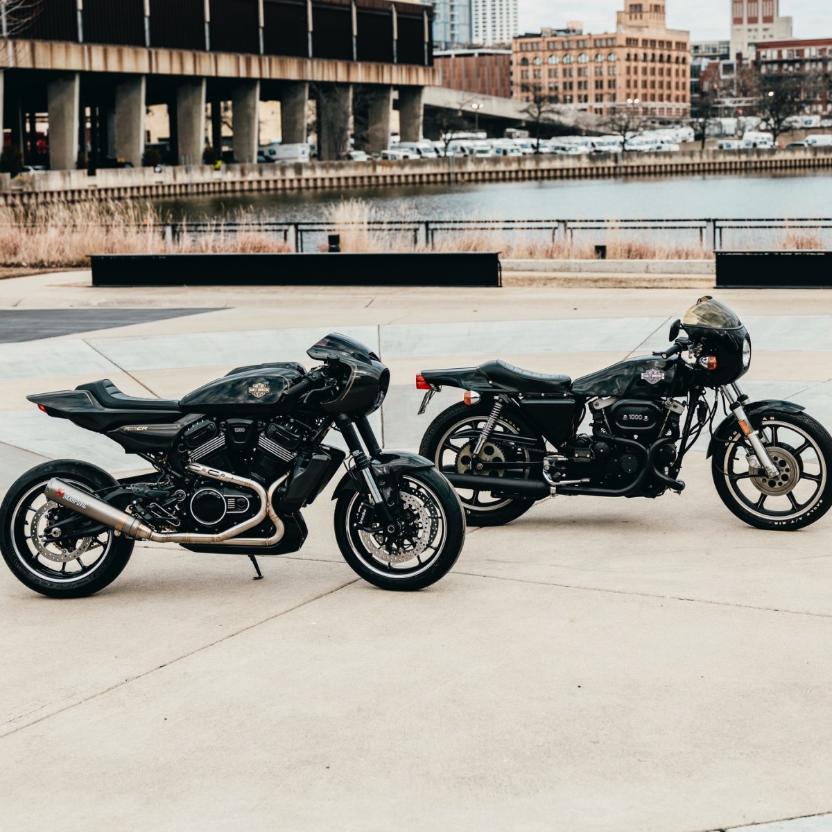 Harley-Davidson RMCR и исторический XLCR