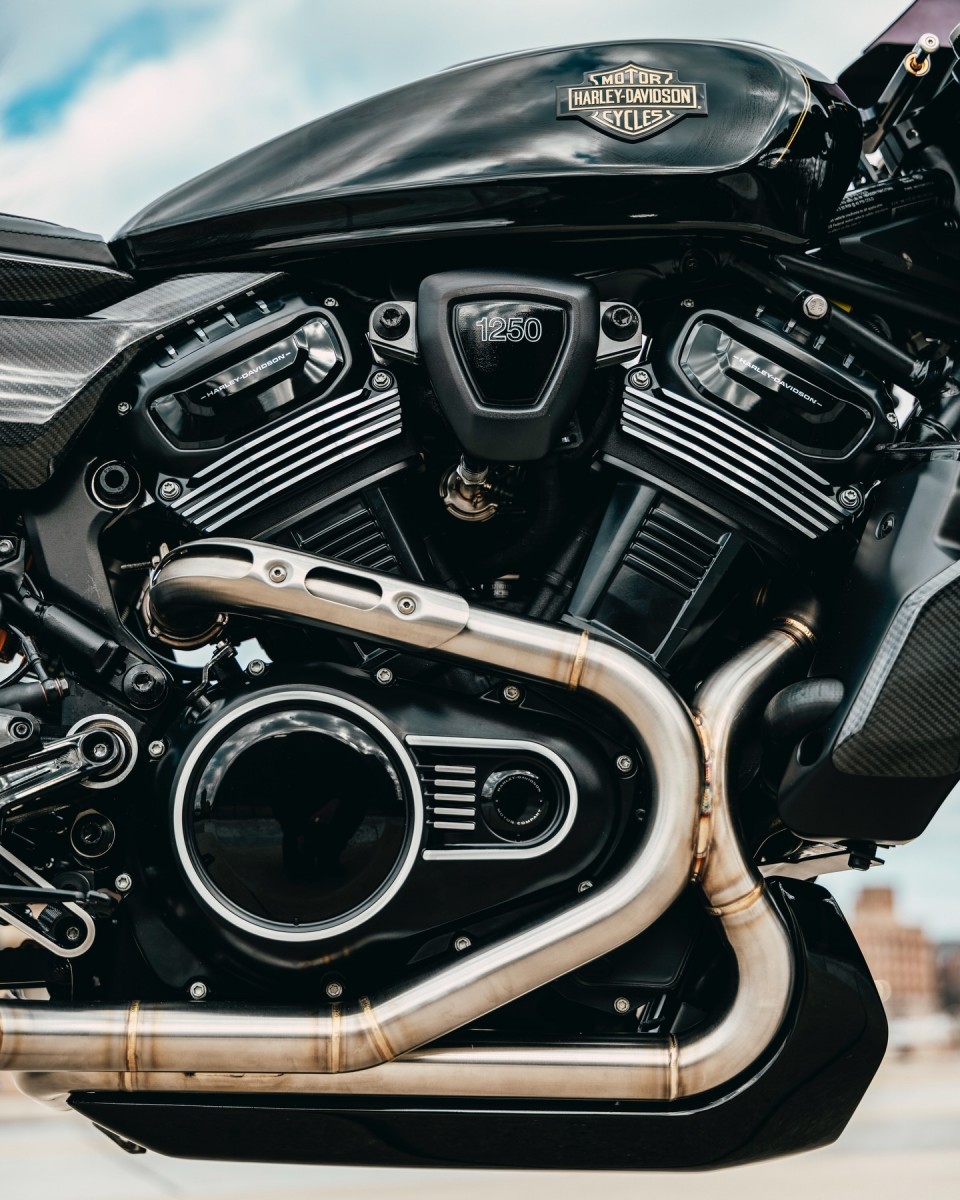 Harley-Davidson RMCR - Revolution Max 1250 на стероидах