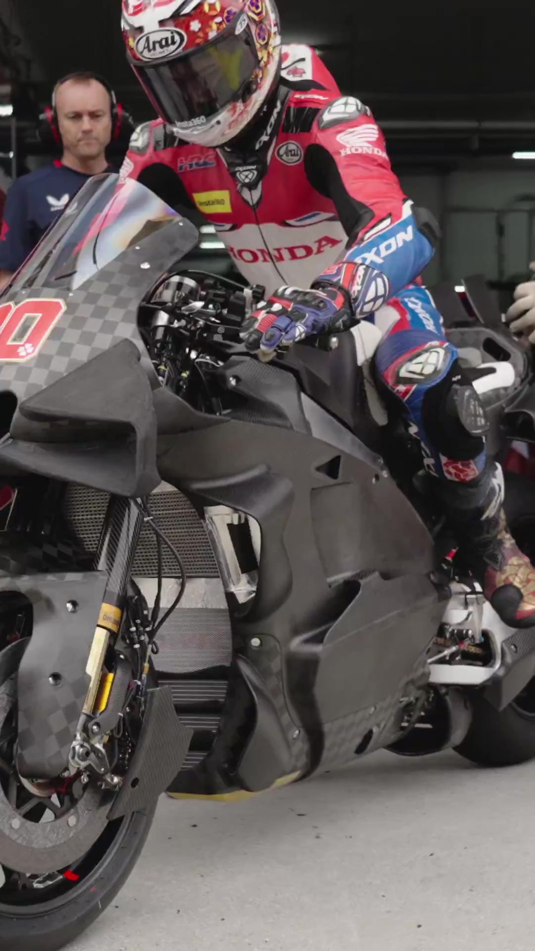 Такааки Накагами на борту Honda RC214V (2027)