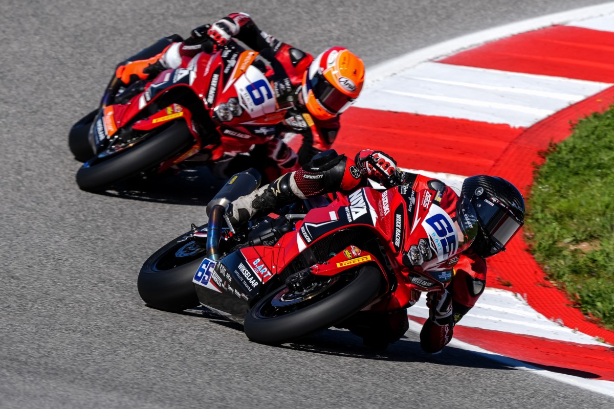 Suzuki GSX-8R на квалификации WorldSPB