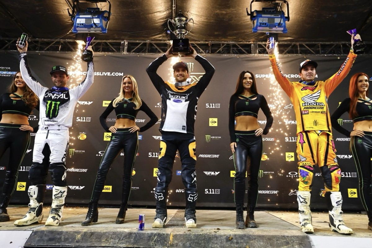 Подуим 12 этапа AMA Supercross в Сент-Луисе