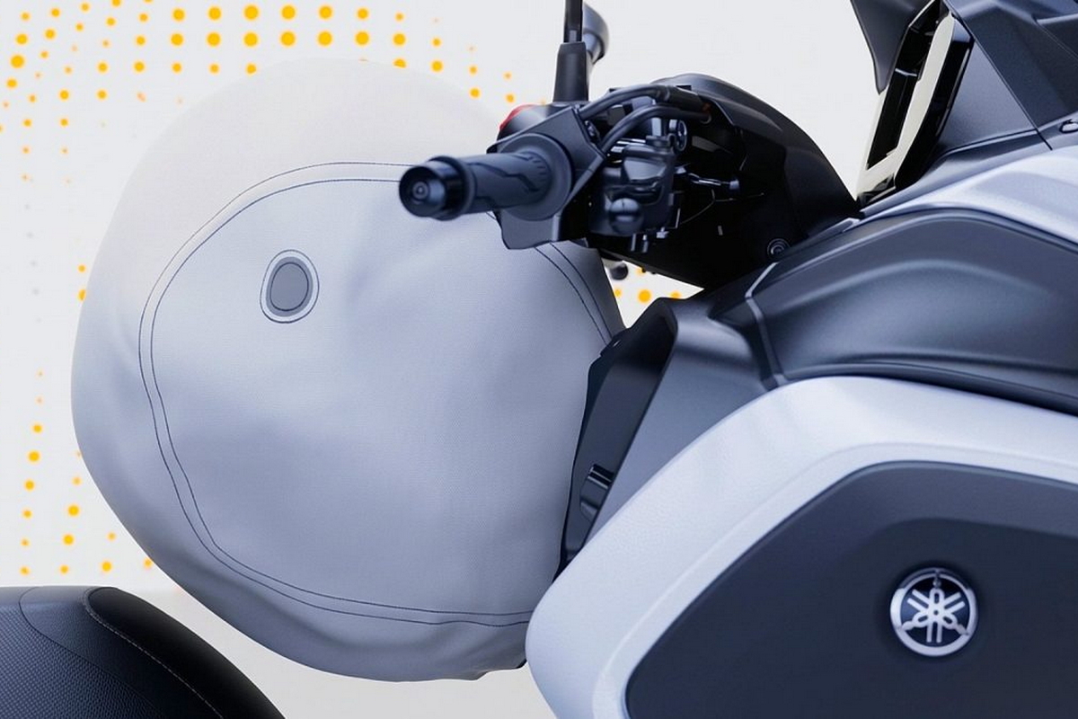 Подушка безопасности на Yamaha Tricity 300 (2026)