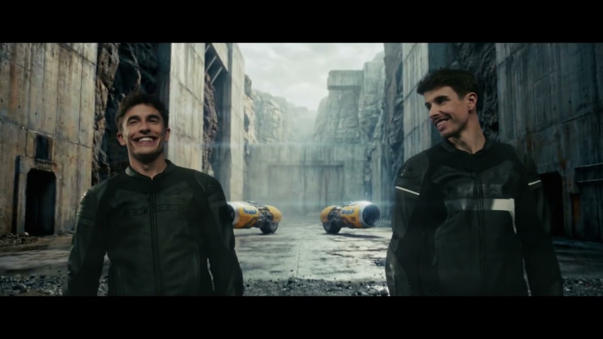 Кадры из рекламных роликов с Маркесами