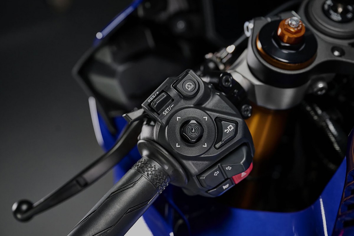 Новые пульты Yamaha R7 (2026)