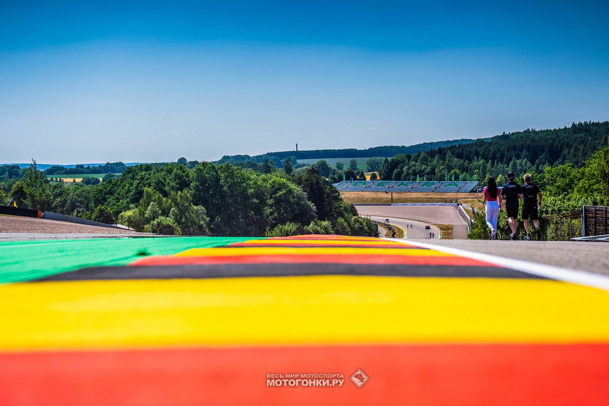 Вид из Т11 на Водопад и Т12