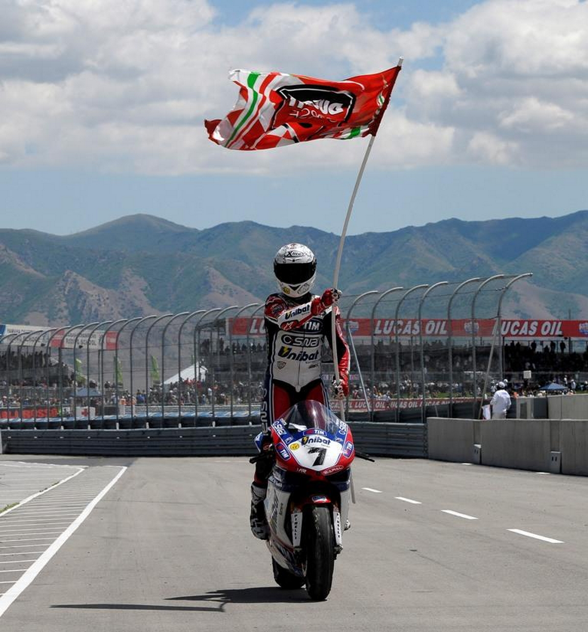 Карлос Чека, победитель гонок World Superbike на Miller Motorsports Park