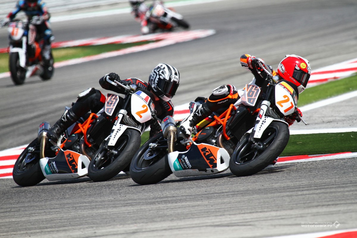 Гонки на KTM 690 Duke в Имоле
