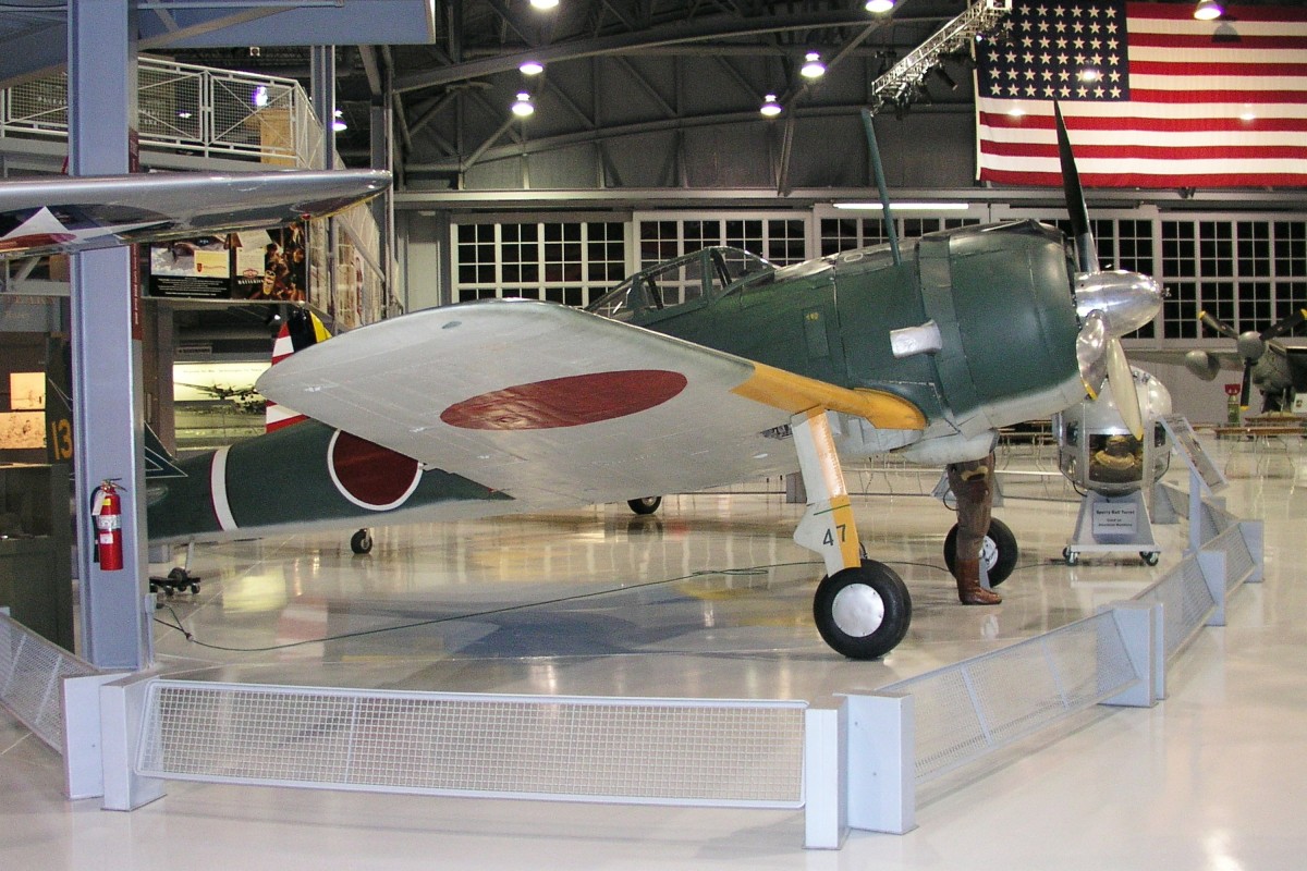 Самолет Nakajima Ki-43 Hayabusa с пропеллером, произведенным Соитиро Хондой