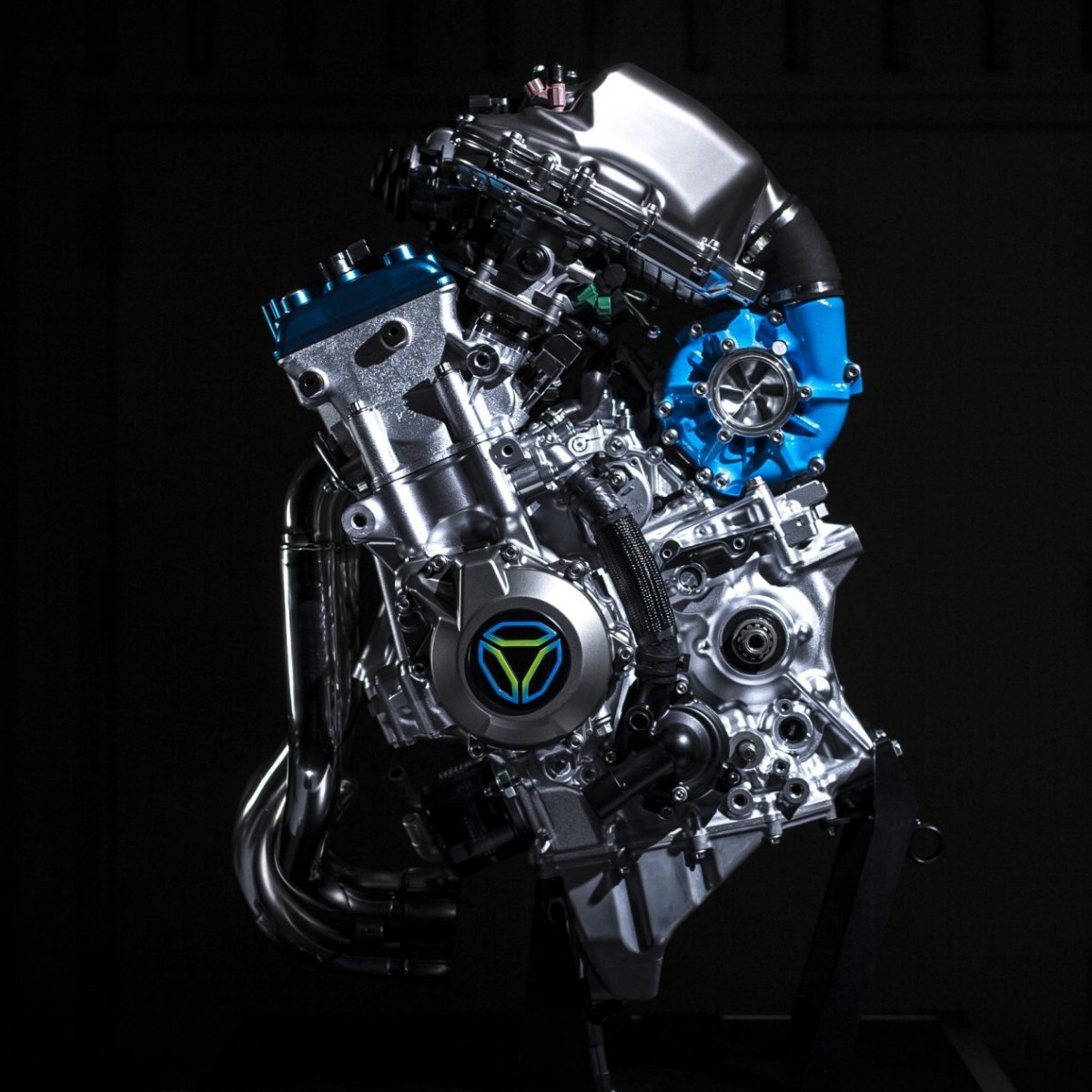 Водородный двигатель Kawasaki H2 HYSE модели 2024 года