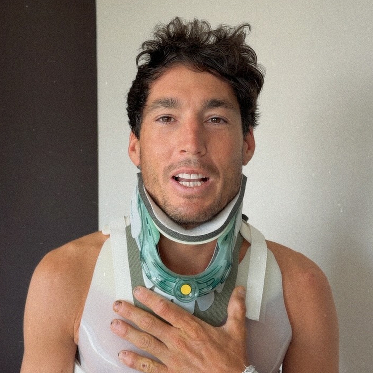 Алеш Эспаргаро в больнице