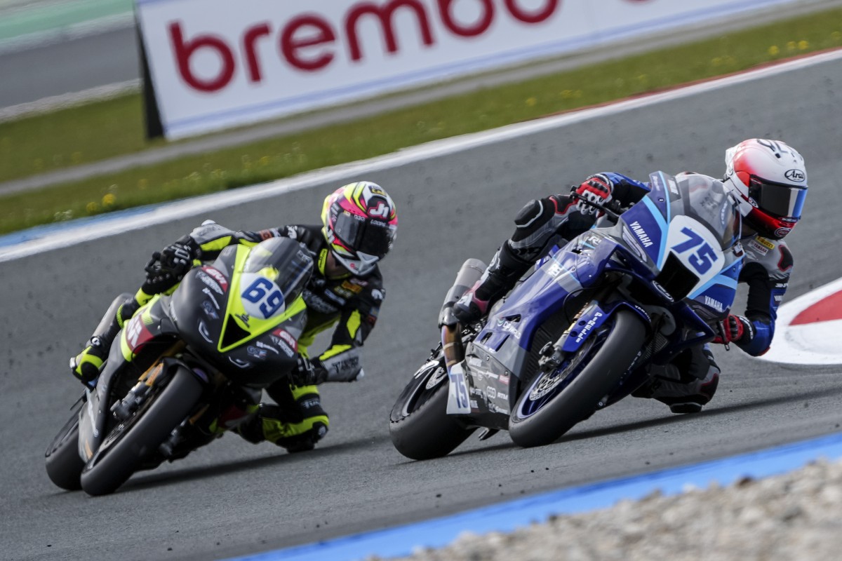 Альберт Аренас, Yamaha R9