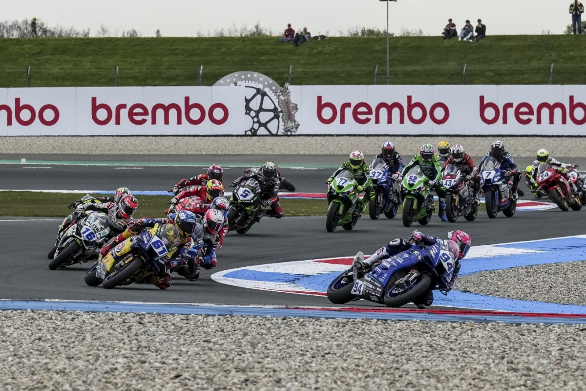 Старт субботней гонки WorldSSP в Ассене