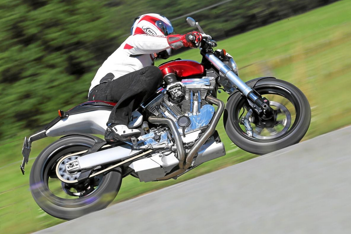 Avinton Roadster (2014)