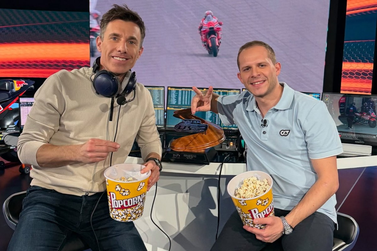 Экс-пилот MotoGP Штефан Брадль, комментатор австрийского ServusTV