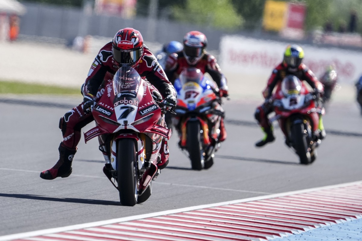 Икер Лекуона, новый партнер Николо Булеги в Aruba.it Racing - Ducati