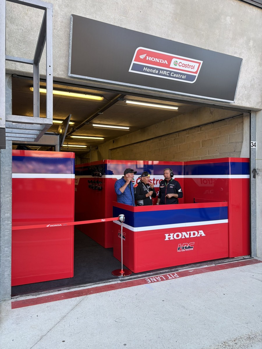 Загоны для гостей команд MotoGP