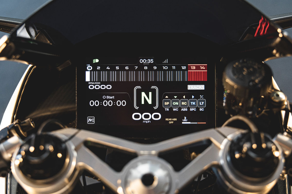 Супербайковские корни Norton Manx R Signature