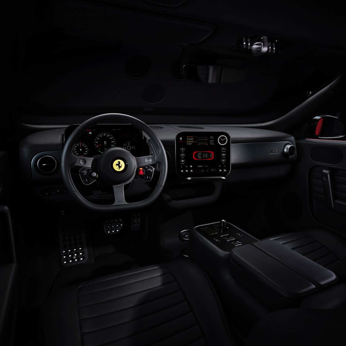 За рулем Ferrari Luce: поворотные планшеты управления