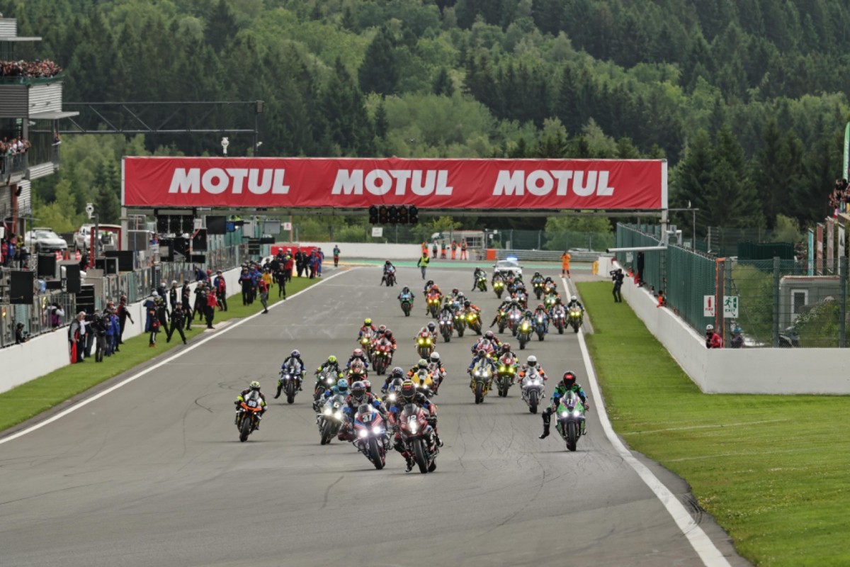 Старт 8 часов Спа - 8 Hours of Spa Motos 2026