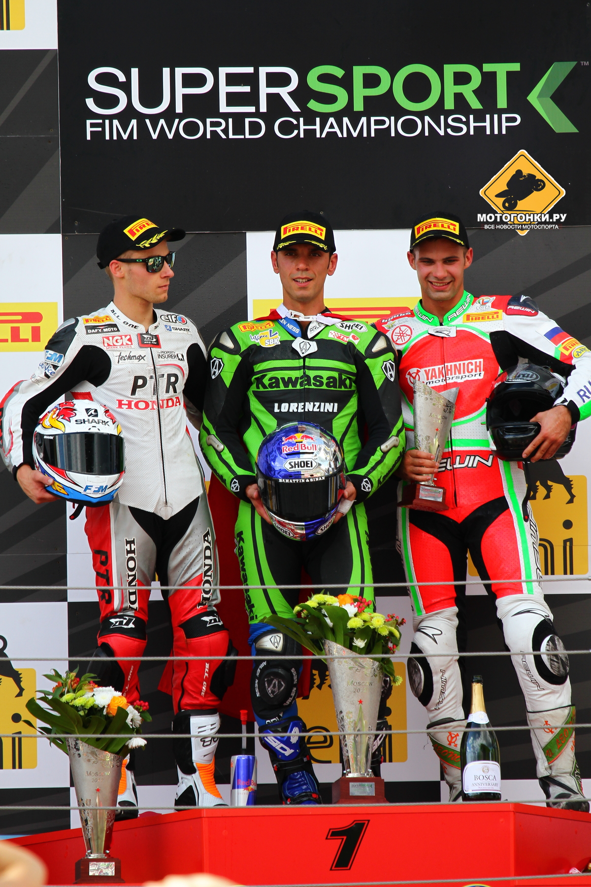 Подиум российского этапа World Supersport 2012: Кенан Софуоглу, Владимир Леонов, Жюль Клузель