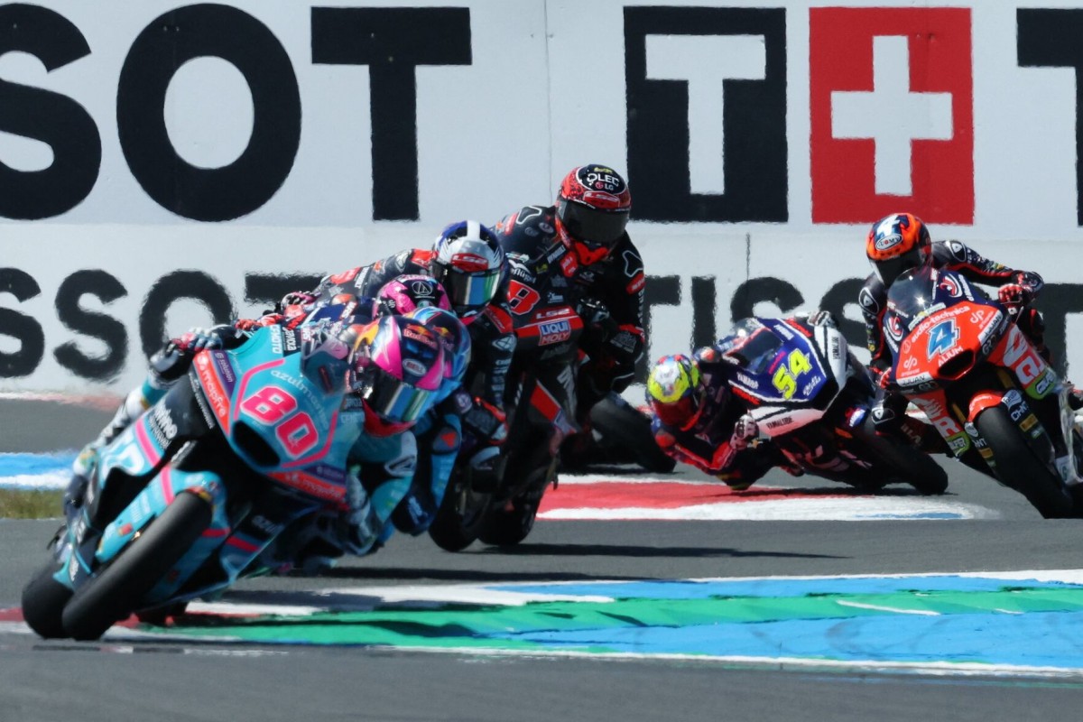 Первые круги Гран-При Нидерландов Moto2