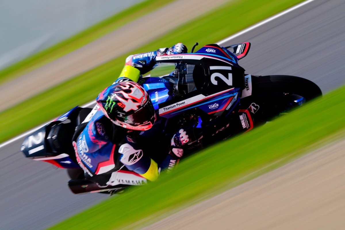 Заводской супербайк Yamaha R1 для Suzuka 8 Hours