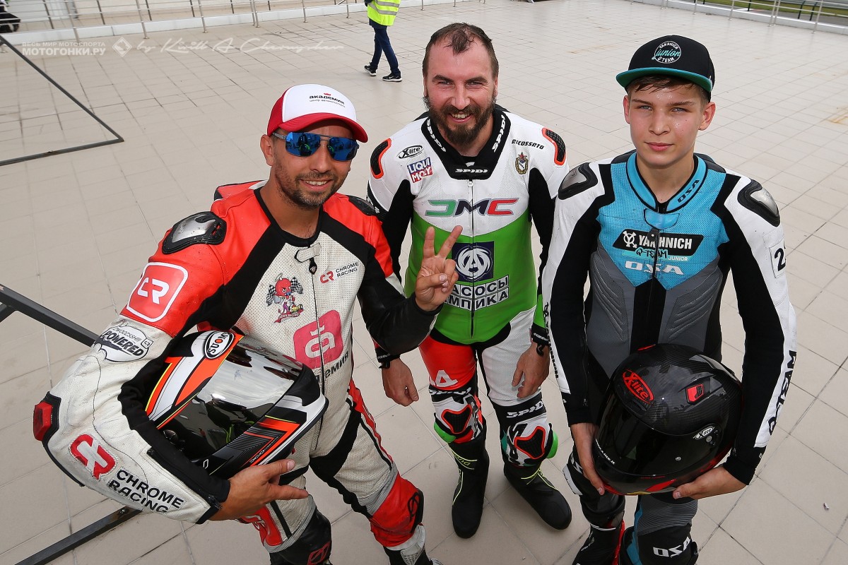 Владимир Карзаев и конкуренты в схватке за титул RSBK 2019