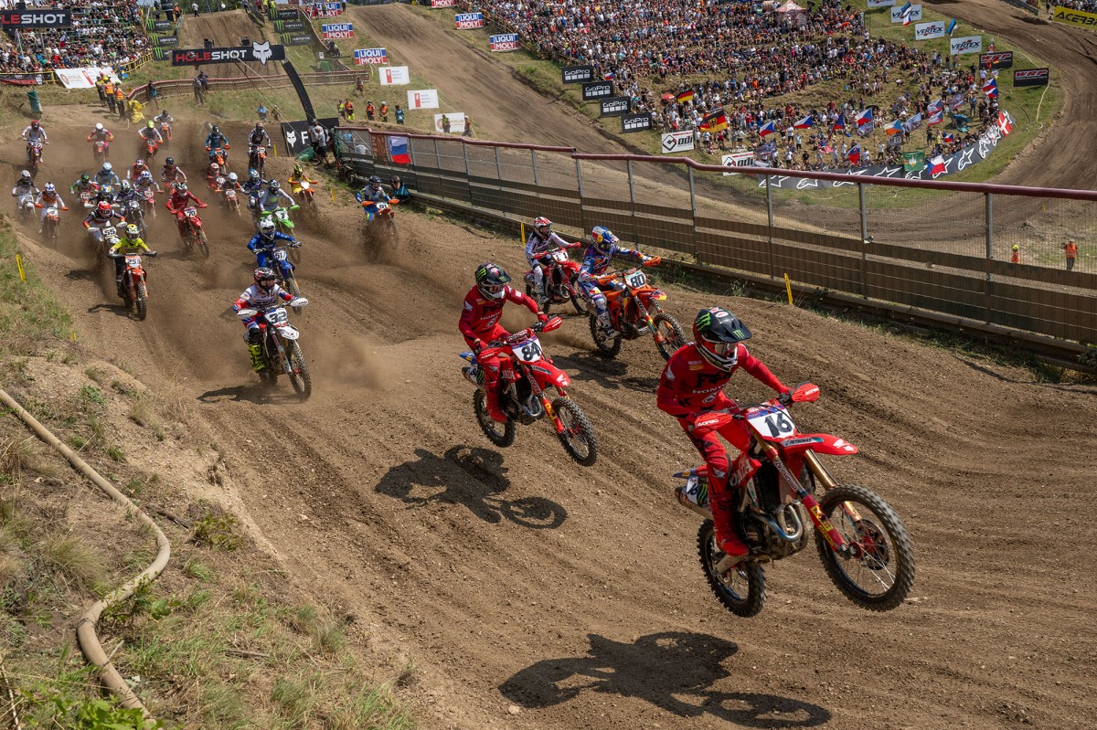 Том Виаль возглавляет вторую гонку MXGP в Локете