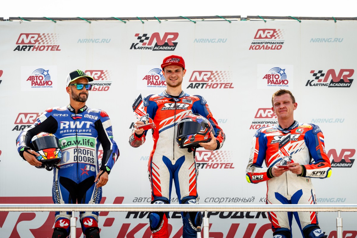 Виртуальный подиум гонки Superbike
