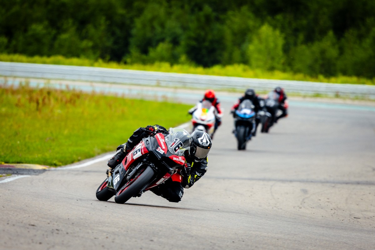Гонка Supersport 300