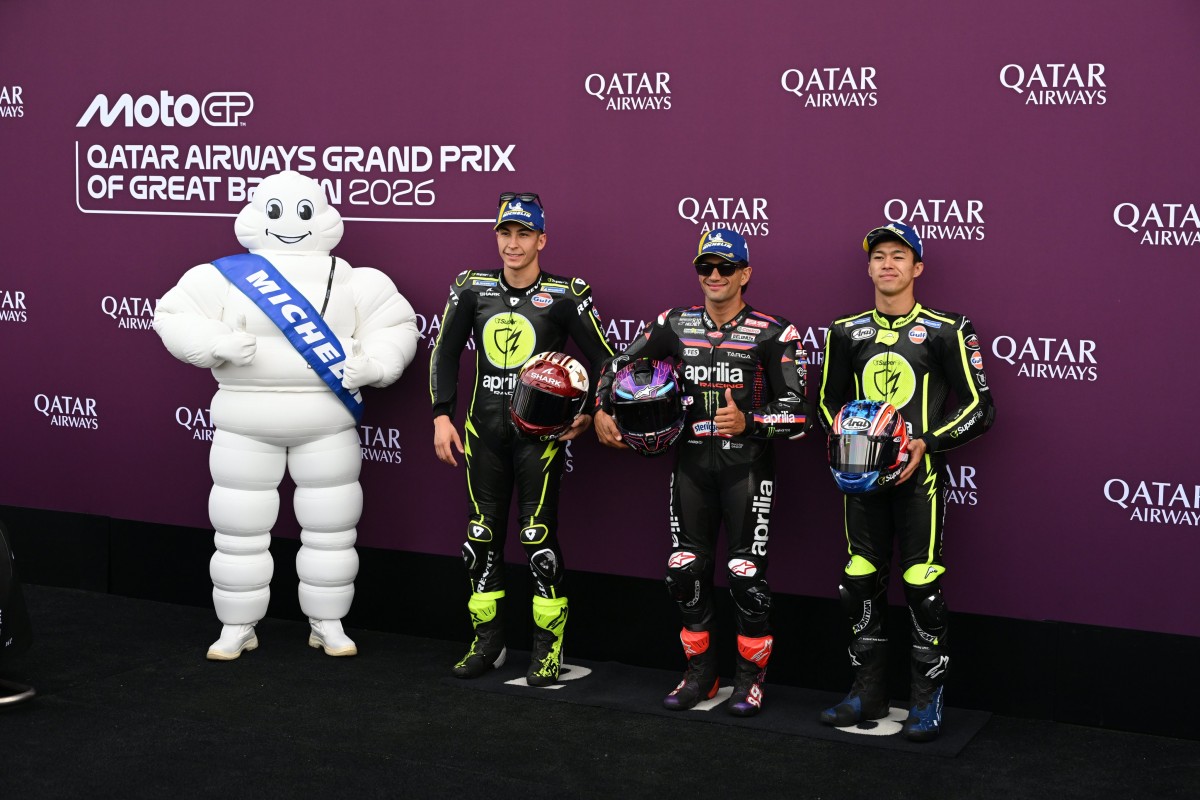 Первая линия стартовой решетки BritishGP: Aprilia доминирует в Сильверстоуне!