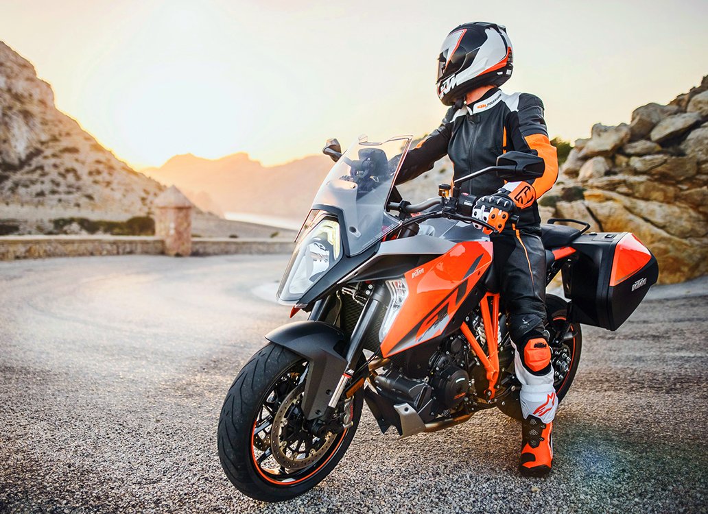 KTM 1290 Super Duke GT (2017)