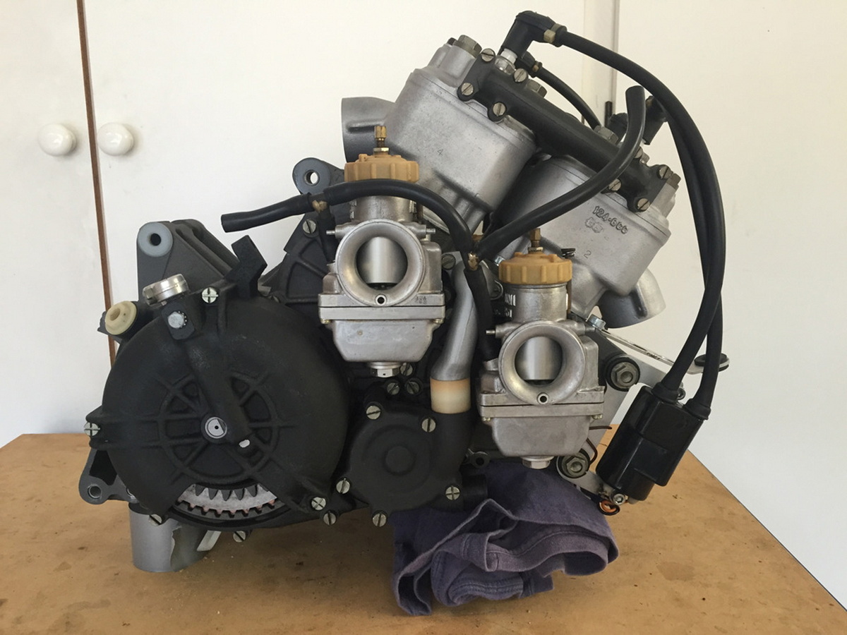 Двигатель Kawasaki KR500