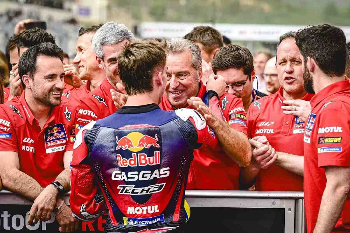 MotoGP: Поншараль - о прорыве Педро Акосты: Не знаю, как ему удается, но... это ненормально