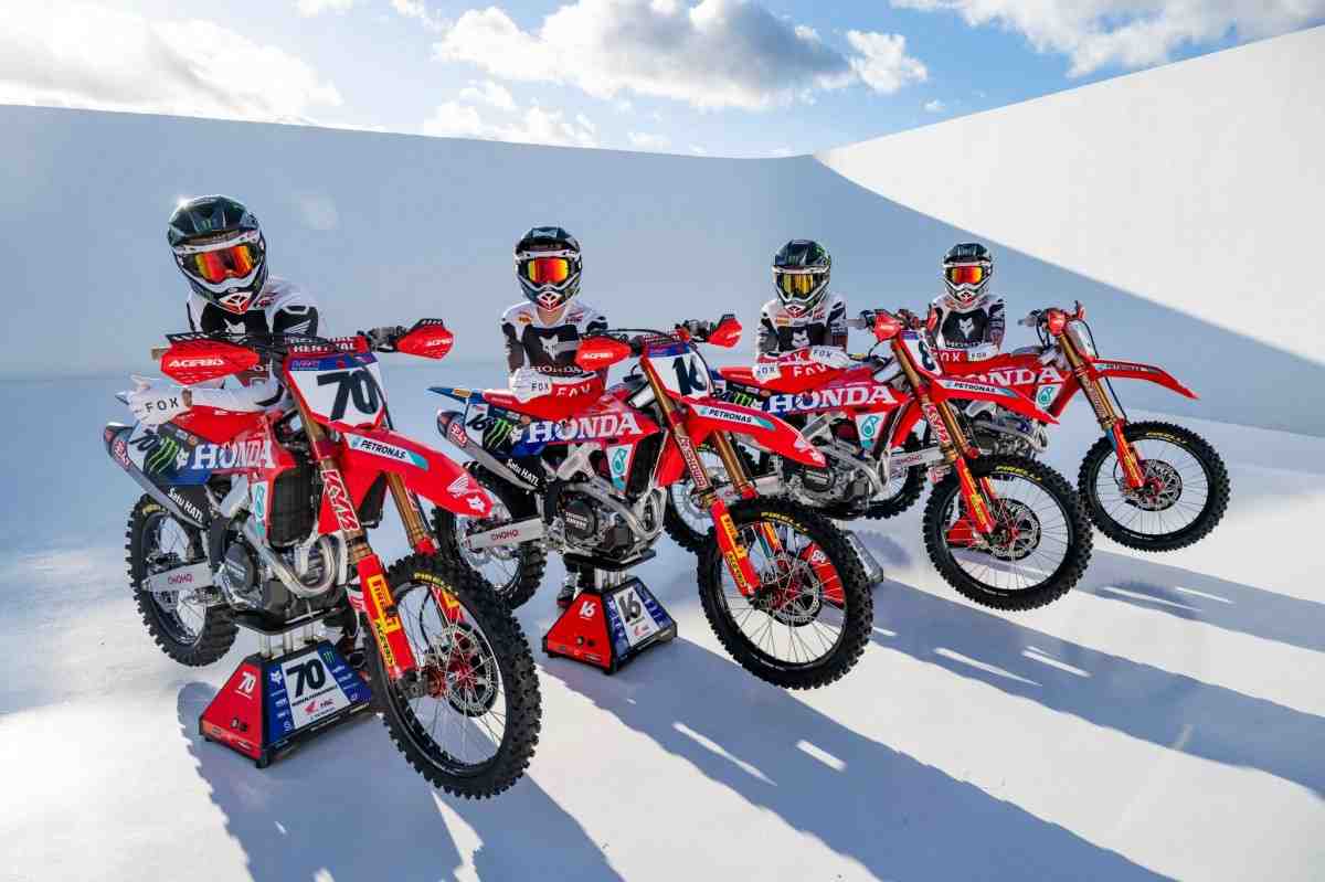 Мировой мотокросс: заводская команда Honda HRC Petronas MXGP - в новый сезон с новым партнером!