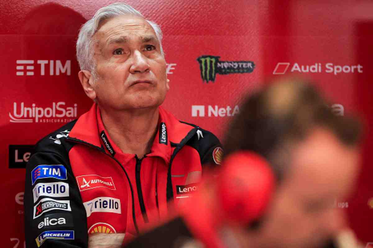 MotoGP: Маркес делает это иначе! Когда он в форме, он великолепен - говорит Тардоцци