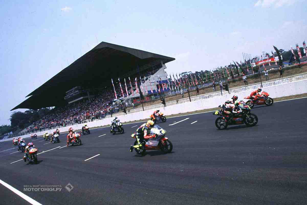 MotoGP - Гран-При Индонезии: как это было 25 лет назад - Видео гонок GP500, GP250, GP125