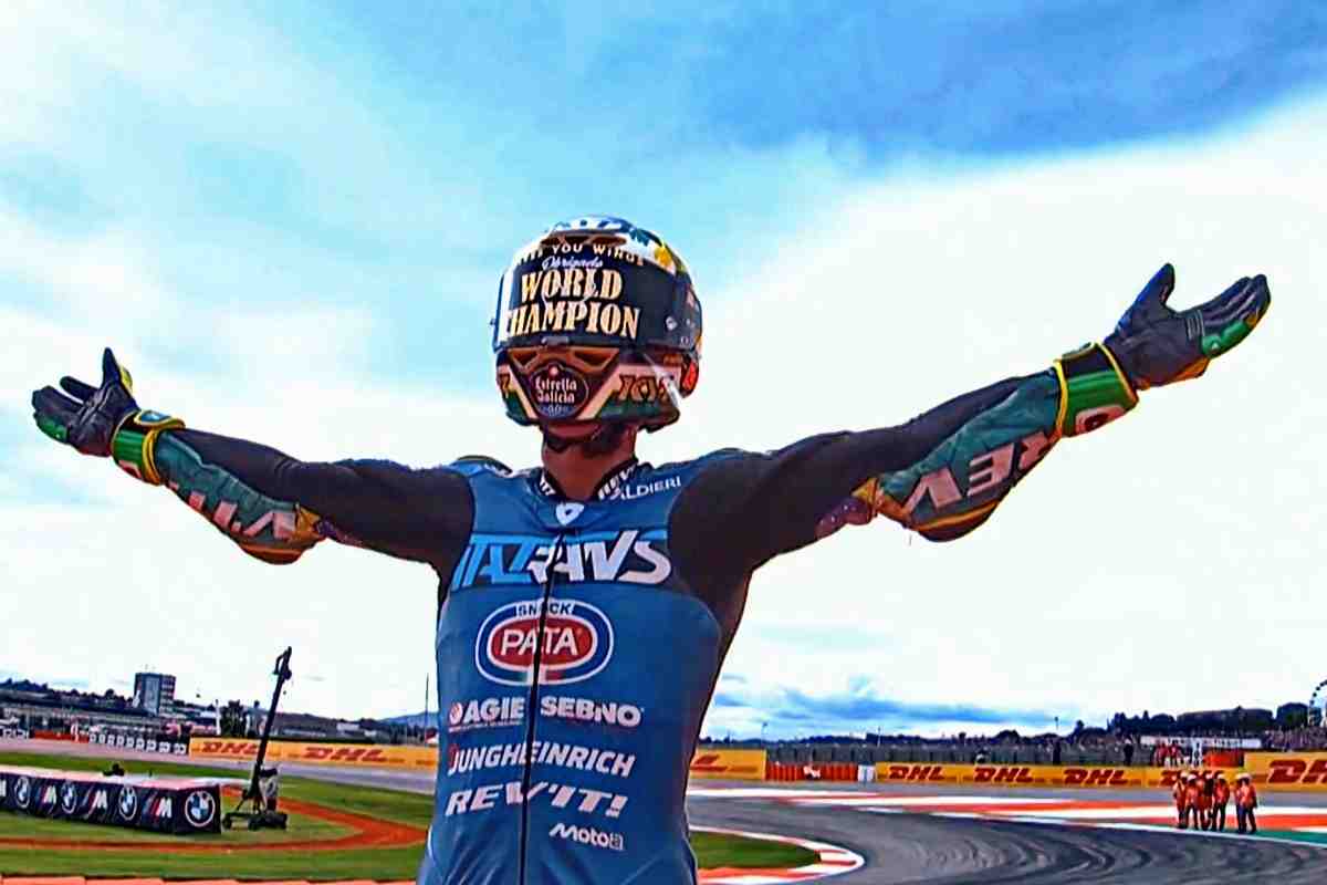 Moto2: Диого Морейра коронован в Валенсии после технического схода Ману Гонсалеса