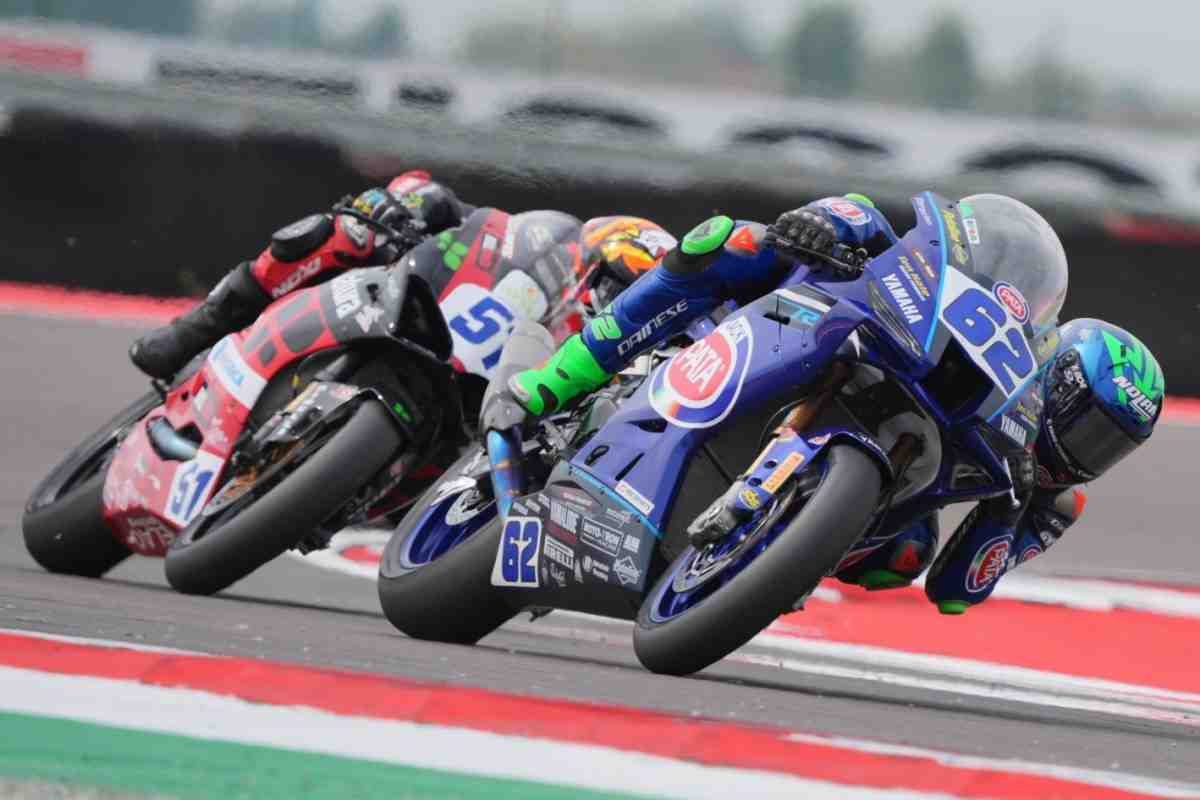 Чемпион Moto3 Хайме Масиа выиграл свою первую гонку World Supersport в Чехии