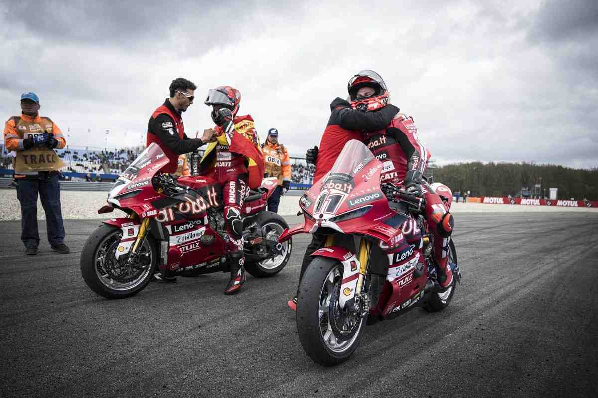 WSBK: Интервью с Никола Булегой - Всё не так идеально как кажется, но Икер заставляет ехать быстрее!