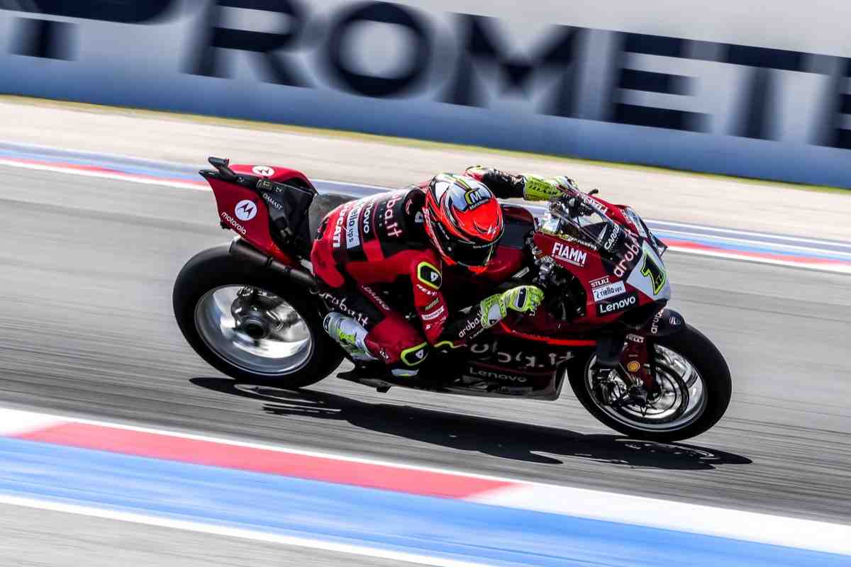 WorldSBK: Итоги тренировочного дня в Мизано - Ducati окружили Разгатлиоглу, Рэй в ТОП-10