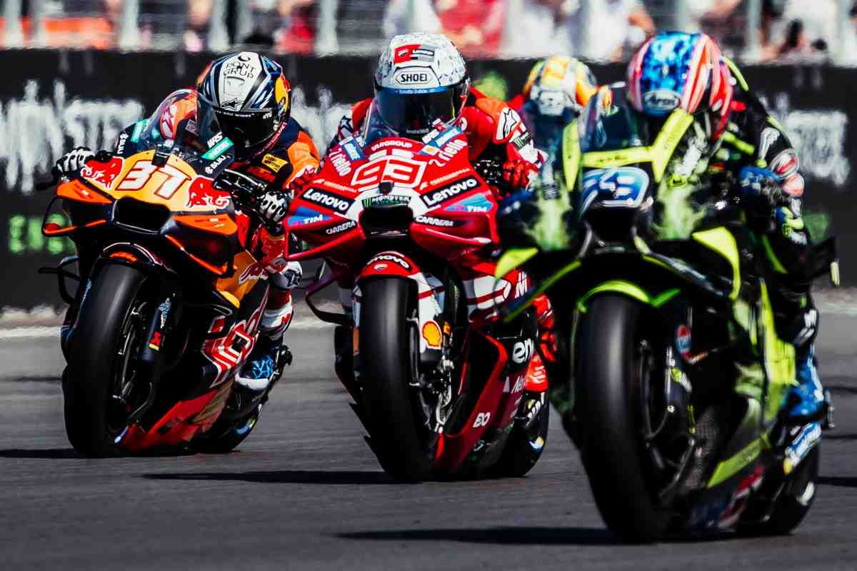 Спринт CzechGP: Баньяя и Огура - герои дня, но Маркес стремительно приближается к Беццекки