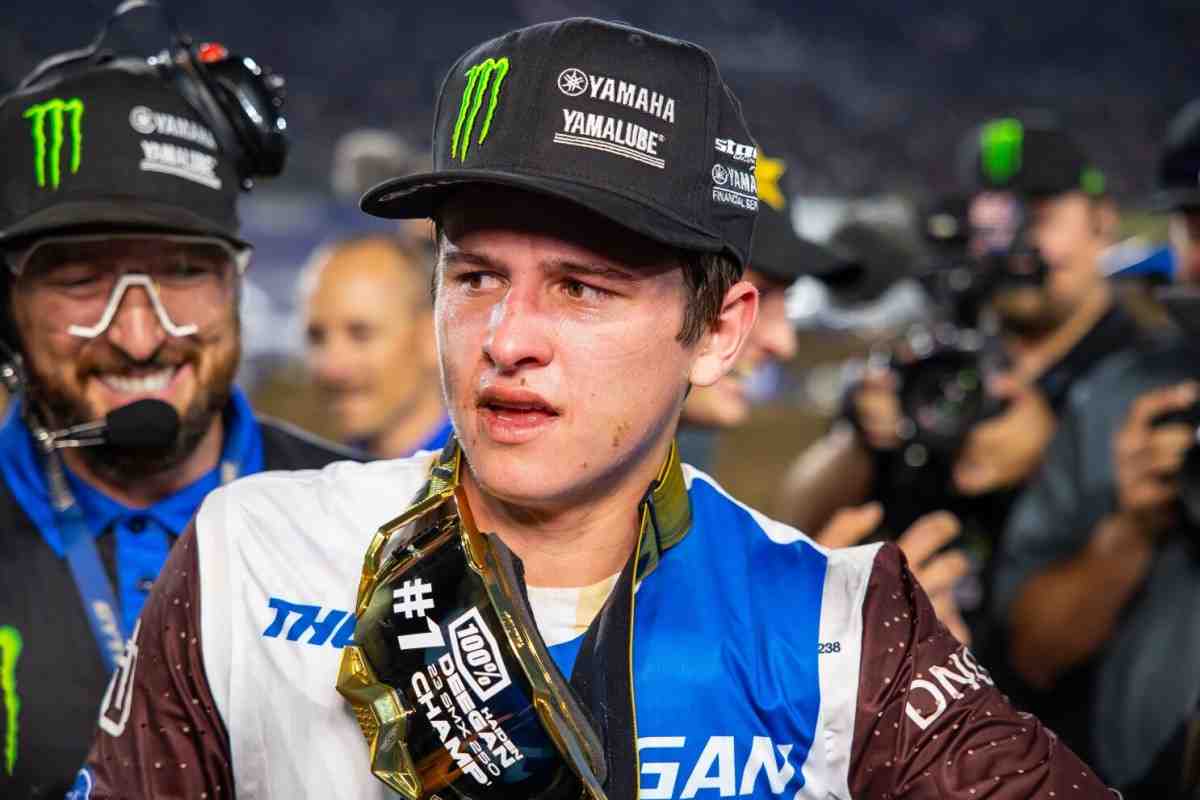 Лидер AMA Supercross 2025 арестован полицией