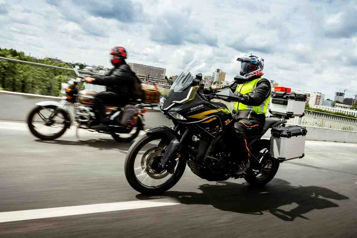 Весна близко: 10 причин, почему мотоциклы и мотоспорт – это новый культ крутости